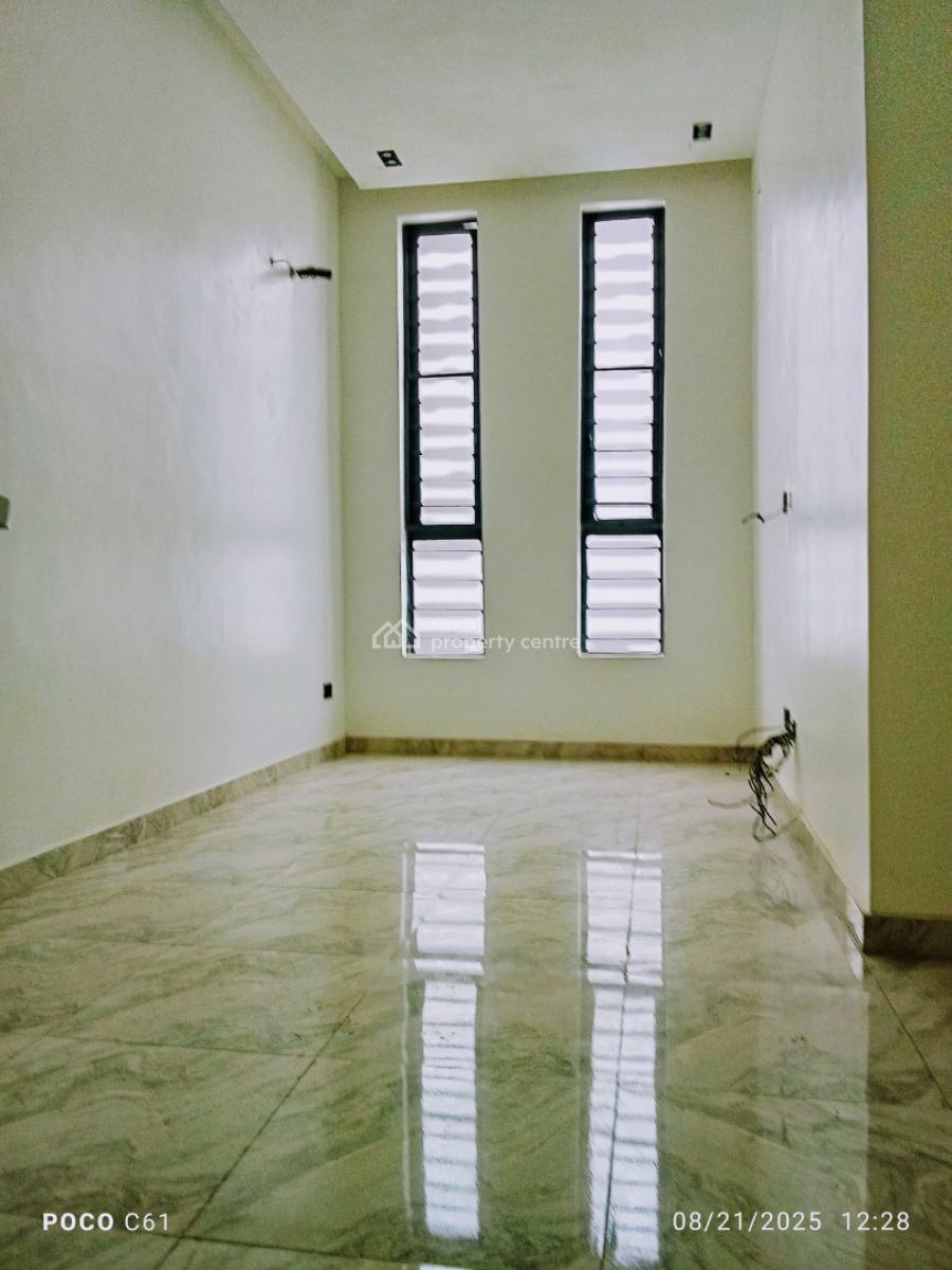 Strategically Located Luxury 4 Bedroom Semi Detached Duplex, Chevron, Lekki Phase 2, Lekki, Lagos, Semi-detached Duplex for Sale