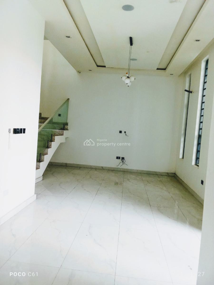 Strategically Located Luxury 4 Bedroom Semi Detached Duplex, Chevron, Lekki Phase 2, Lekki, Lagos, Semi-detached Duplex for Sale