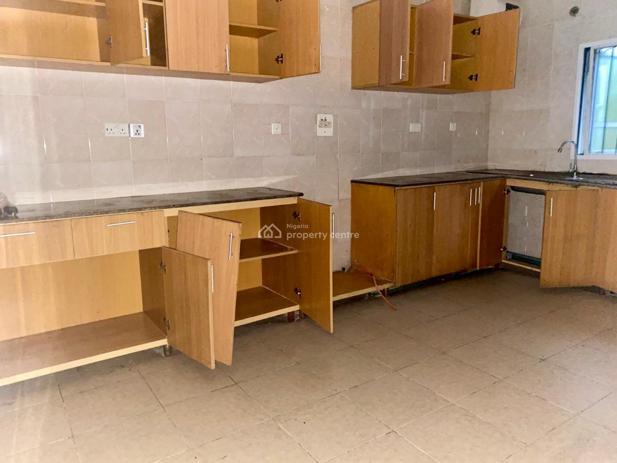 Spacious Detached 5-bedroom House, Orchid Road, Pinnock Beach Estate, Osapa, Lekki, Lagos, Detached Duplex for Rent