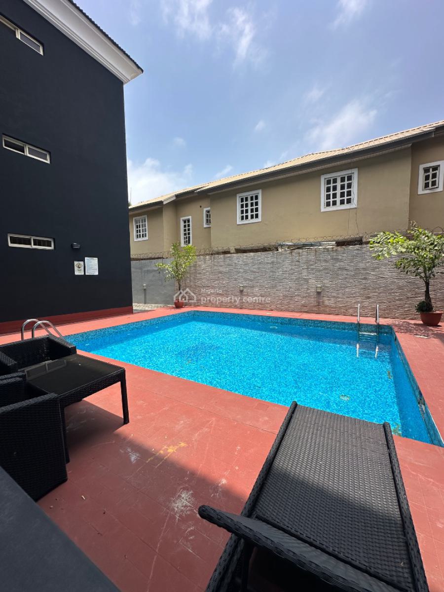 3bedroom Apartment with Bq, Phase 1 Off Admiralty, Lekki, Lagos, Flat / Apartment for Rent