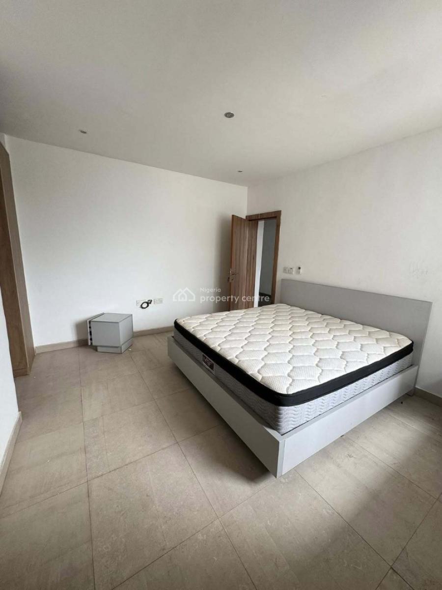 Well-maintained 3-bedroom Maisonette Duplex on The 3rd Floor with Bq, Banana Island Road, Ikoyi, Lagos, Flat / Apartment for Rent