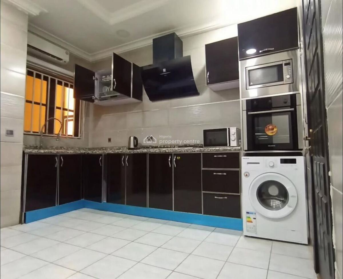 Fully Serviced 3-bedroom Apartment with Bq, Lekki Phase 1, Lekki, Lagos, Flat / Apartment for Rent