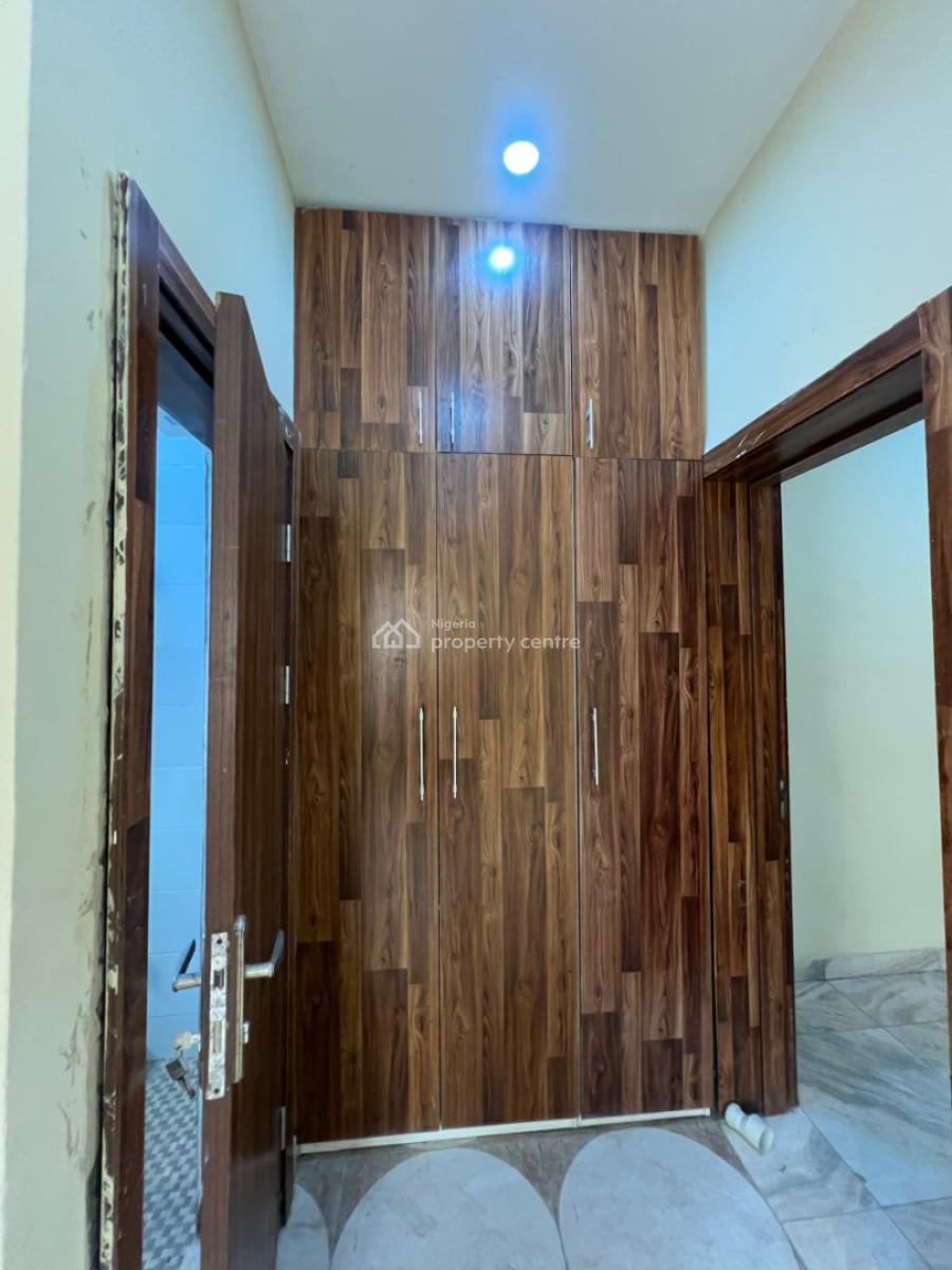 3 Bedroom Apartment, Lekki Phase 1, Lekki, Lagos, Flat / Apartment for Rent