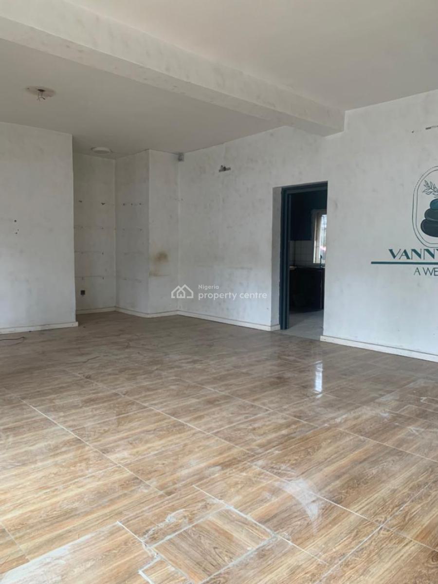 Decent Standard and Spacious 3 Bedroom Apartment, Oba Akran, Ikeja, Lagos, Flat / Apartment for Rent
