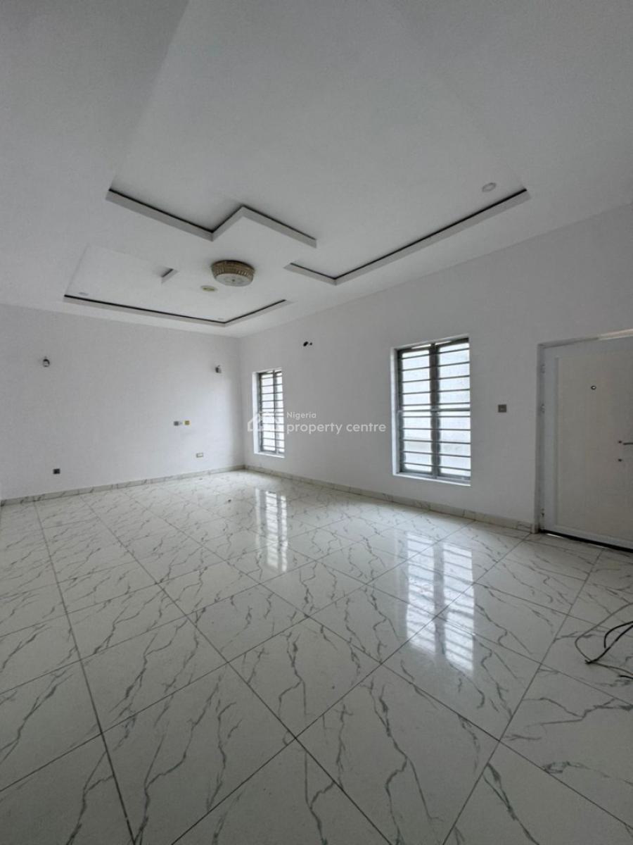 Spacious Master Bedroom with Balcony Sharing Kitchen, Orchid Road, Lekki, Lagos, Flat / Apartment for Rent