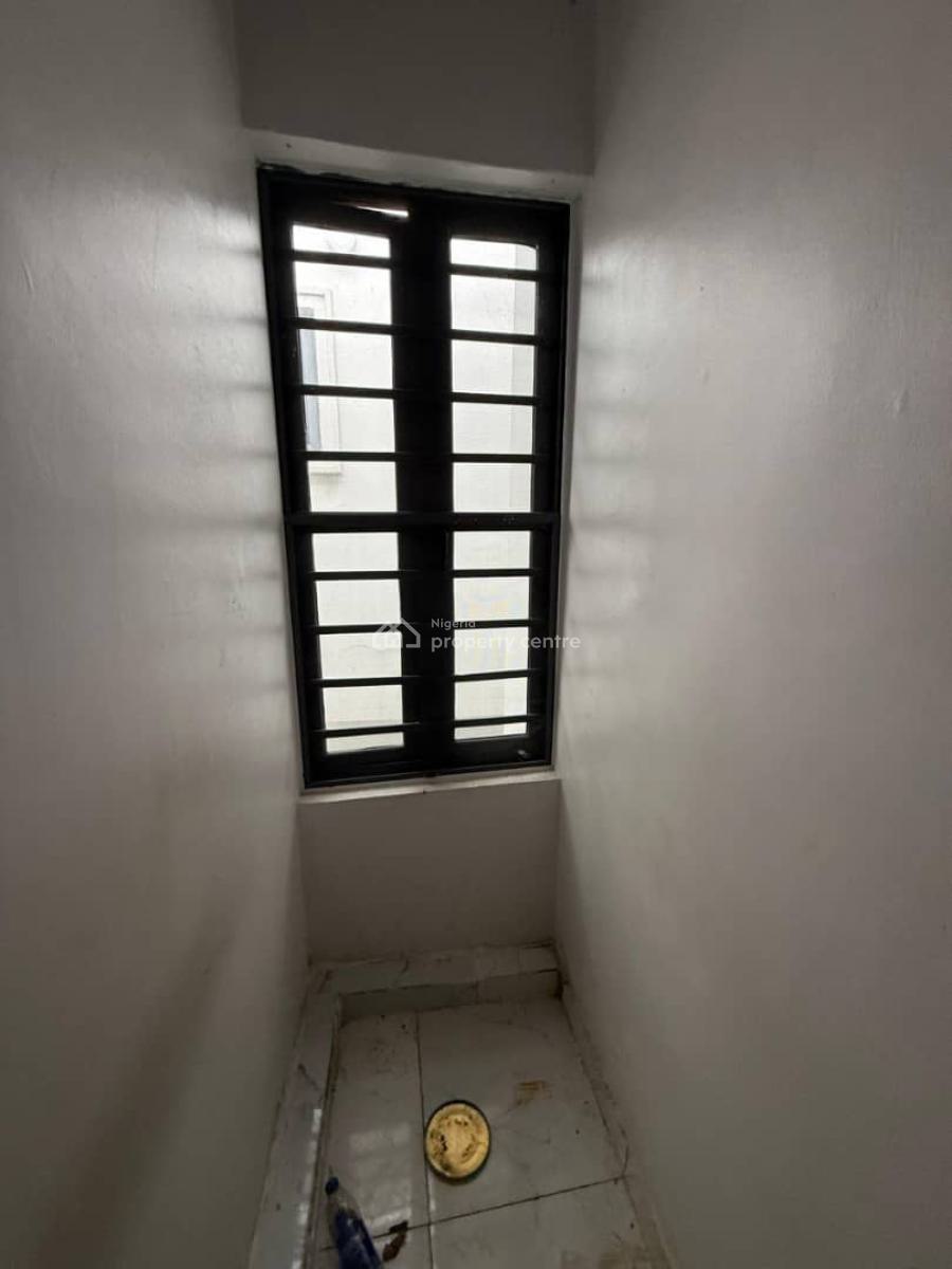 Single Room Upstairs Sharing Upstairs Kitchen ( Landlord Is Painting), Orchid Road, Lekki, Lagos, Flat / Apartment for Rent