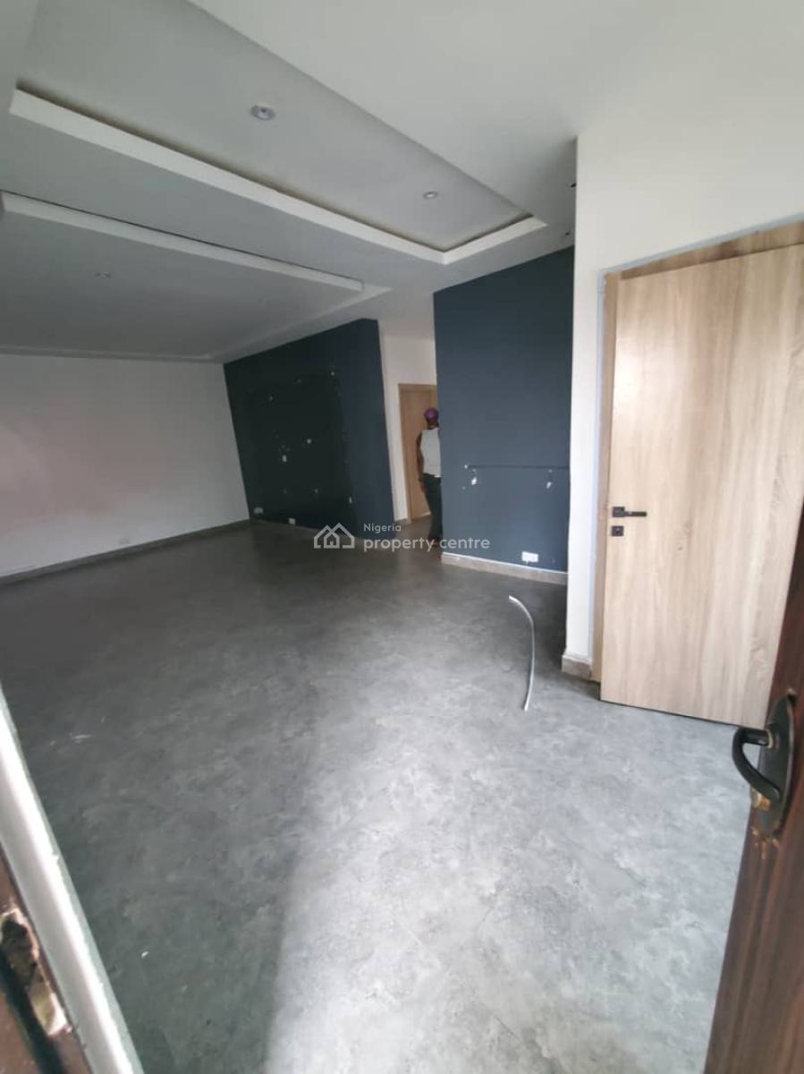 Fully Serviced Spacious Standard 2 Bedroom Flat Upstairs, Ilasan, Lekki, Lagos, Flat / Apartment for Rent