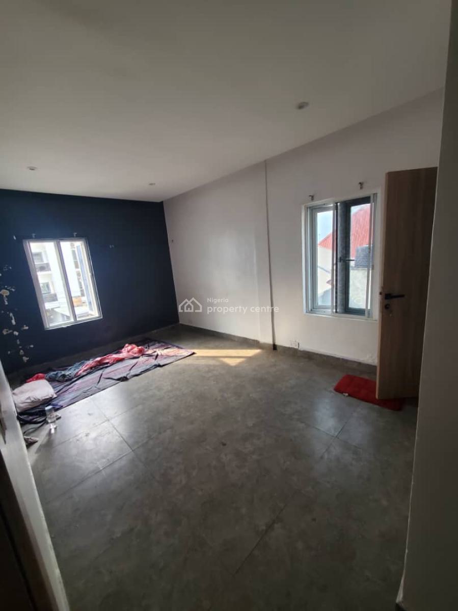 Fully Serviced Spacious Standard 2 Bedroom Flat Upstairs, Ilasan, Lekki, Lagos, Flat / Apartment for Rent