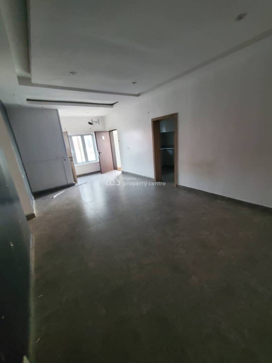 Fully Serviced Spacious Standard 2 Bedroom Flat Upstairs, Ilasan, Lekki, Lagos, Flat / Apartment for Rent