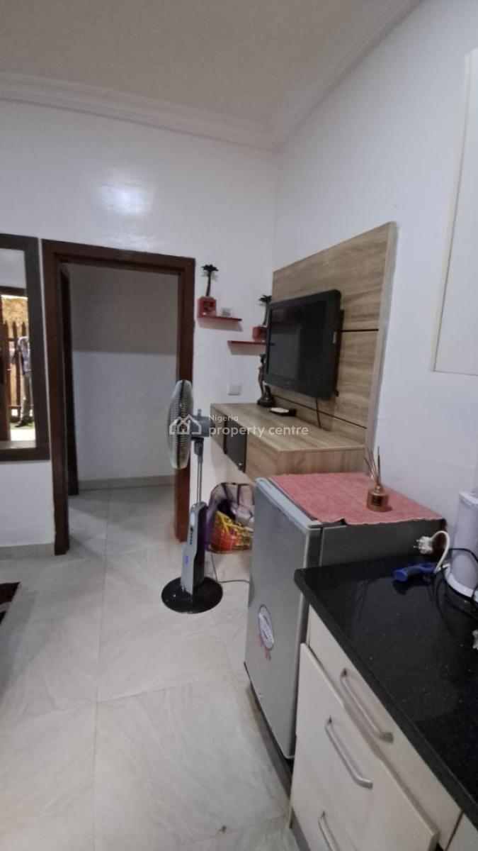 Furnished Mini Flat, Chisco, Ikate, Lekki, Lagos, Mini Flat (room and Parlour) for Rent