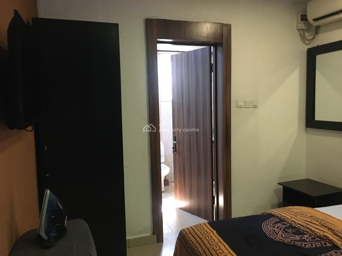 Newly Renovated 2 Bedrooms Flat with Pool, Off Oba Akinjobi, Ikeja Gra, Ikeja, Lagos, Flat / Apartment for Rent