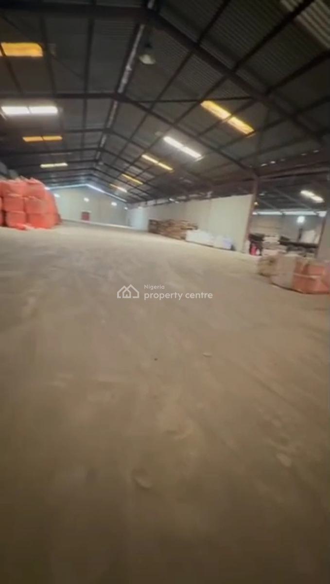 2,900sqm High Roof Warehouse, Oshodi Apapa Expressway, Oshodi, Lagos, Warehouse for Rent