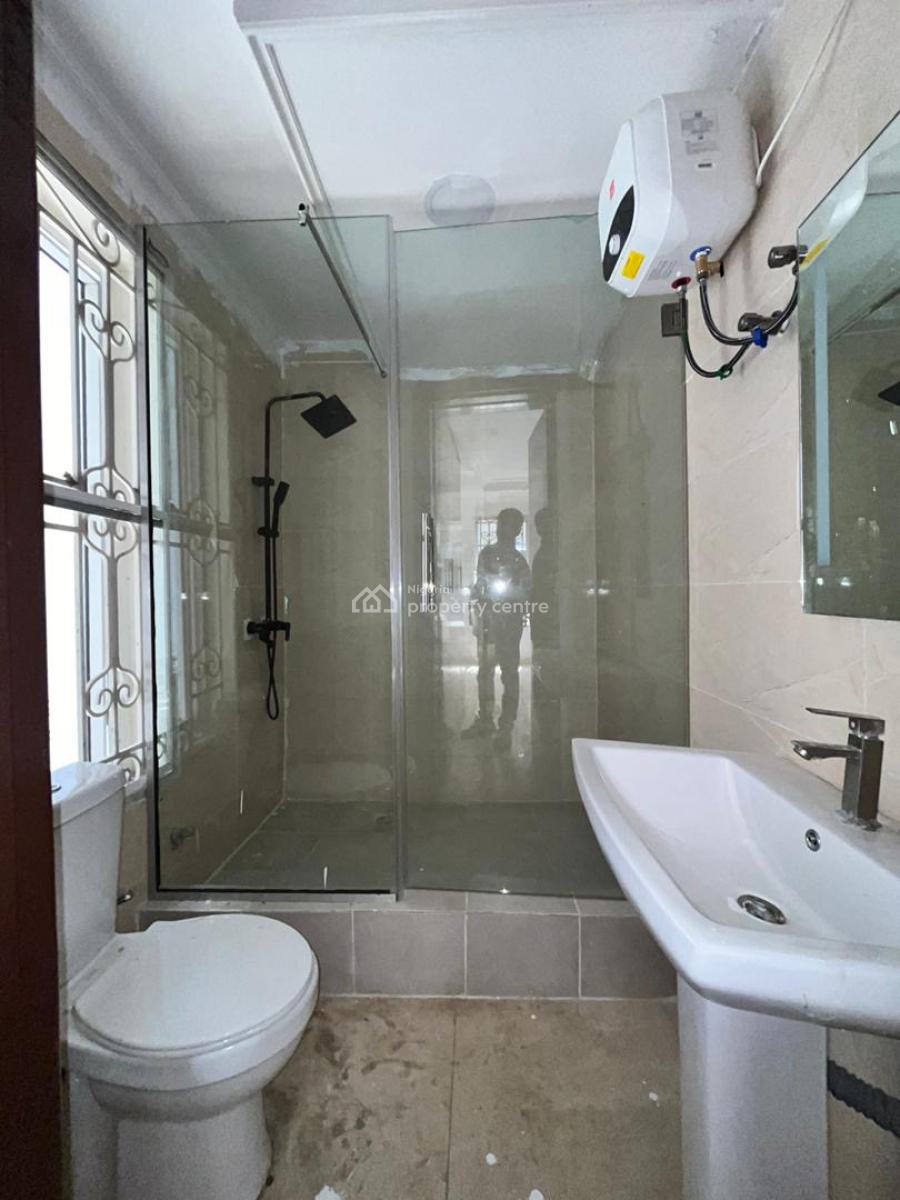 2 Bedroom Apartment, Lekki Phase 1, Lekki, Lagos, Flat / Apartment for Rent