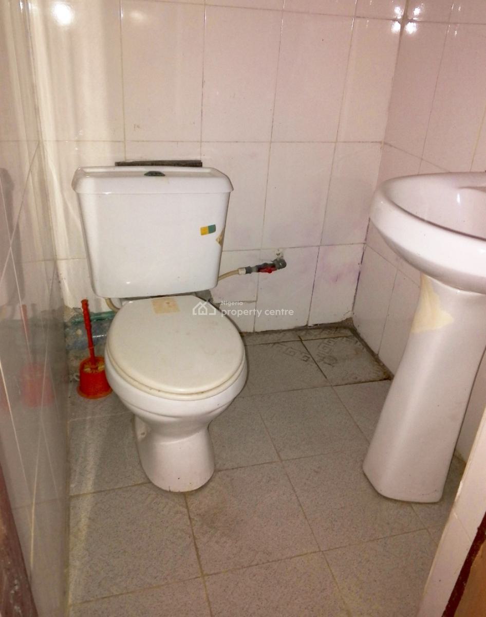 Nice and Standard 2 Bedroom Flat, Agungi, Lekki, Lagos, Flat / Apartment for Rent