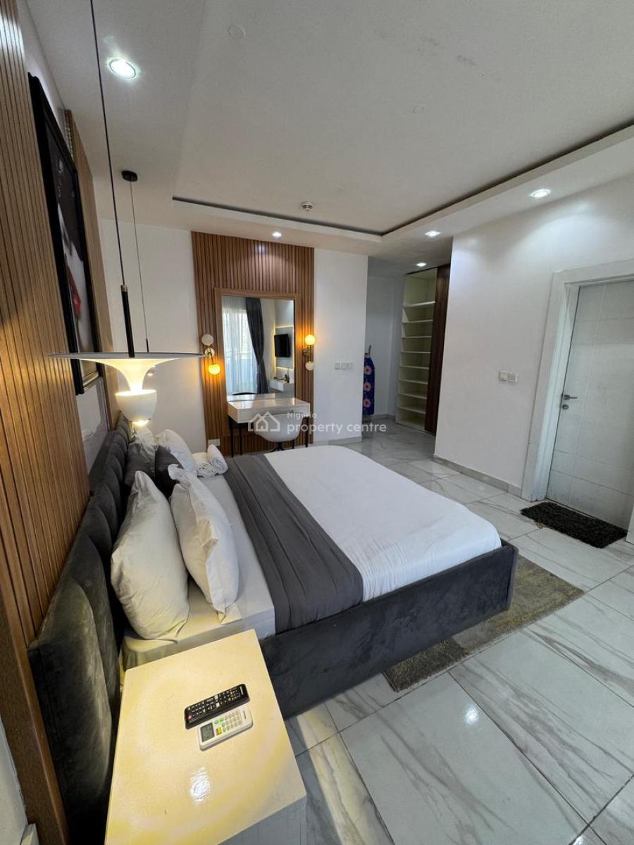 2 Bedroom Apartment with Elevator, Gym & Swimming Pool, Lekki Phase 1, Lekki, Lagos, Flat / Apartment for Rent