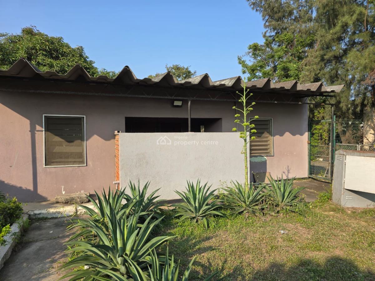 3 Bedroom Bungalow with 1 Room Bq, Updc Estate, Off Whitesand School, Lekki Phase 1, Lekki, Lagos, Detached Bungalow for Rent