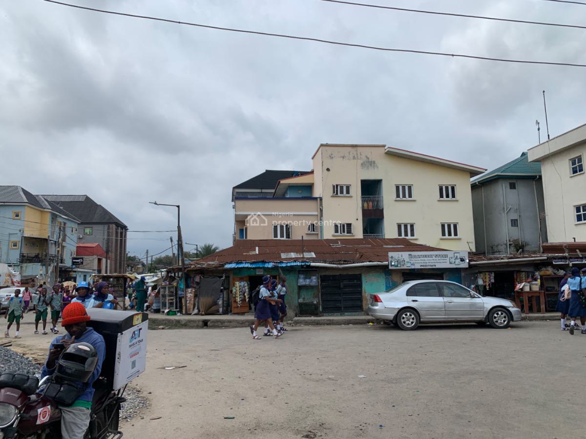 Bougalow on Full Plot of Land, Off Saint Finbarrs Road, Akoka, Yaba, Lagos, Detached Bungalow for Sale