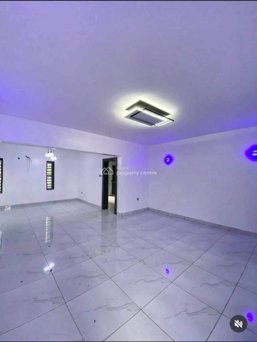 Luxurious 4 Bedroom Apartment with Federal Light and Security, Gra  Port, Old Gra, Port Harcourt, Rivers, Flat / Apartment for Rent