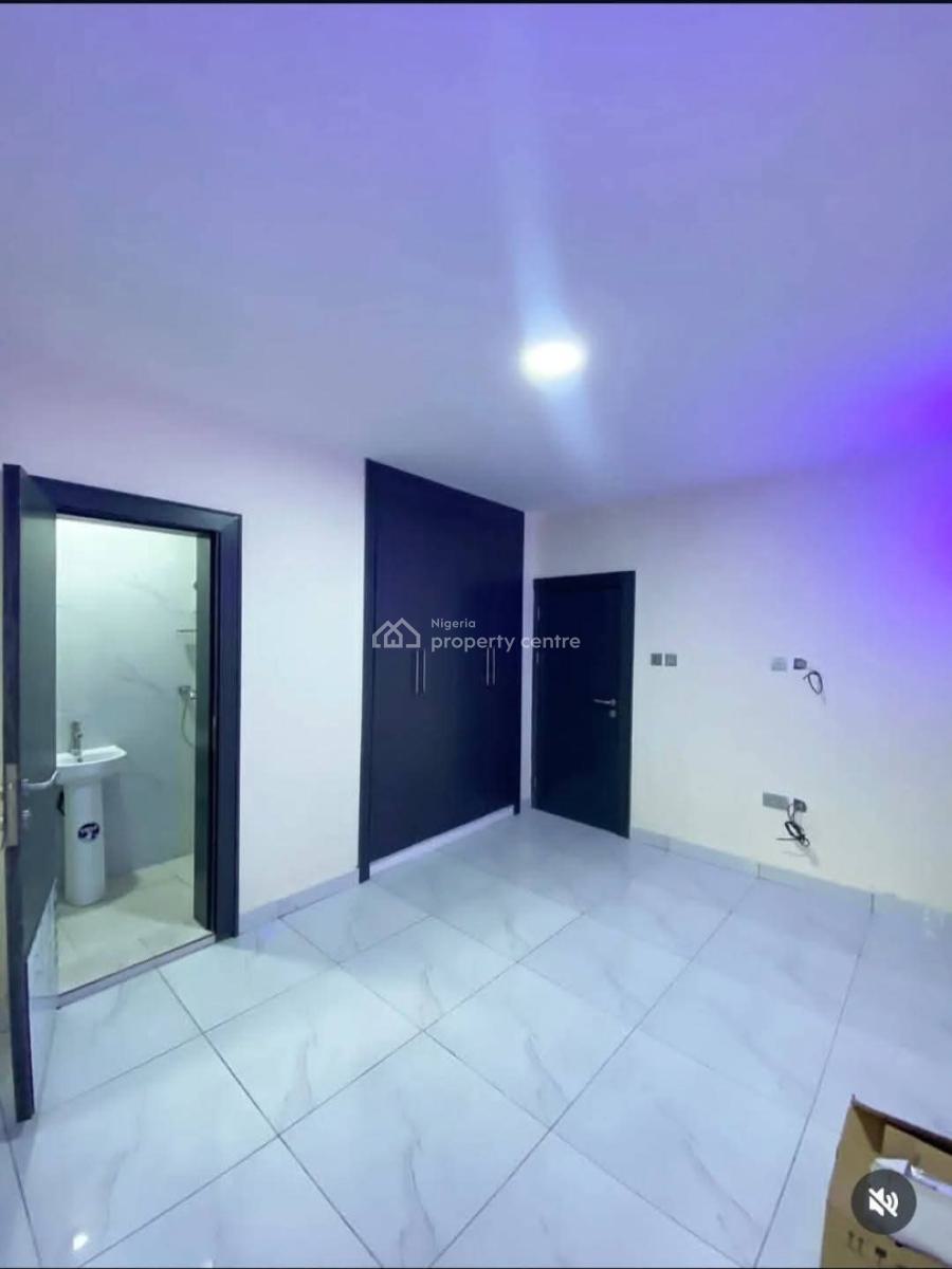 Luxurious 4 Bedroom Apartment with Federal Light and Security, Gra  Port, Old Gra, Port Harcourt, Rivers, Flat / Apartment for Rent