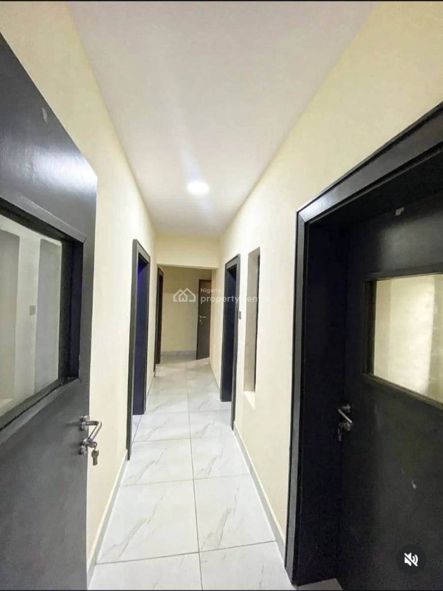 Luxurious 4 Bedroom Apartment with Federal Light and Security, Gra  Port, Old Gra, Port Harcourt, Rivers, Flat / Apartment for Rent