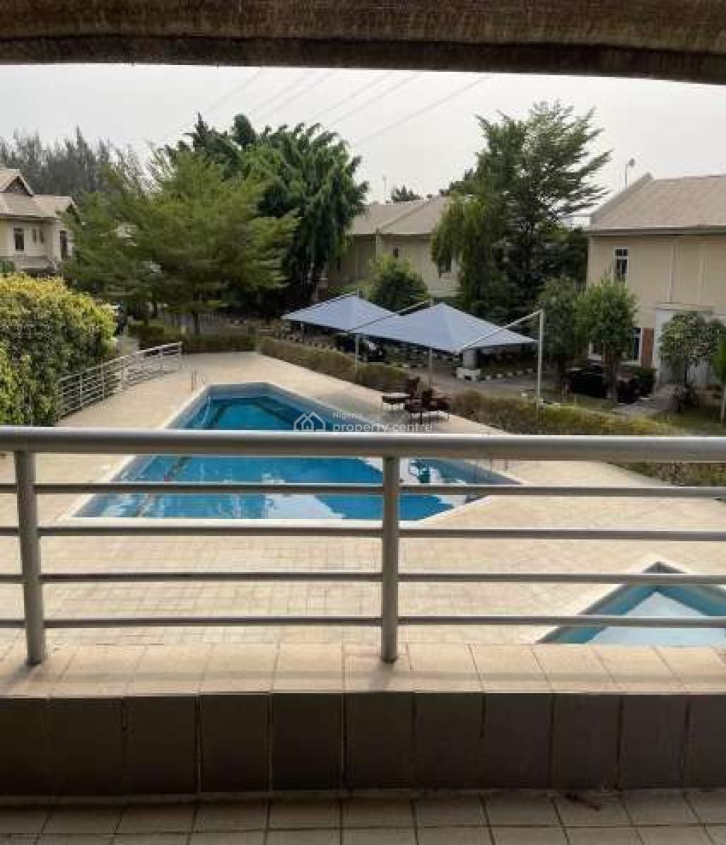 Neat and Fully Furnished 4-bedroom Maisonette, Lekki Phase 1, Lekki, Lagos, Flat / Apartment for Rent