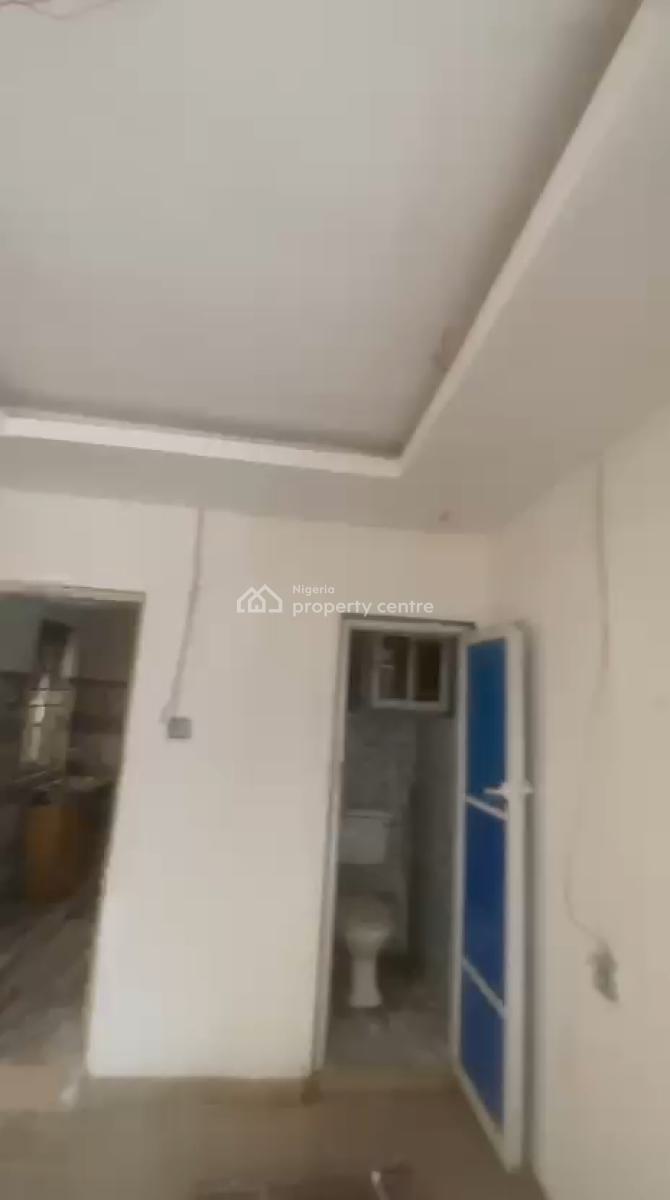 a Standard and Spacious Mini Flat in a Very Serene Environment, Alagomeji, Yaba, Lagos, Mini Flat (room and Parlour) for Rent
