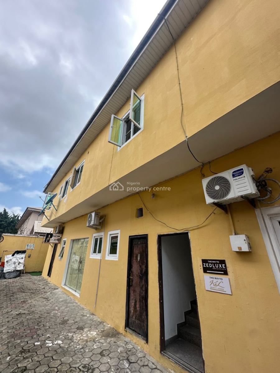 Well Maintained 2 Bed Apartment, Lekki Phase 1, Lekki, Lagos, Commercial Property for Rent