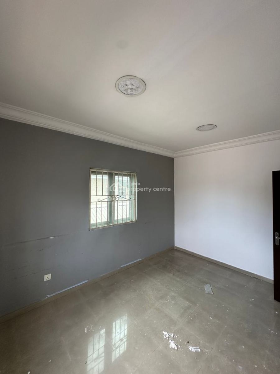 Well Maintained 2 Bed Apartment, Lekki Phase 1, Lekki, Lagos, Commercial Property for Rent