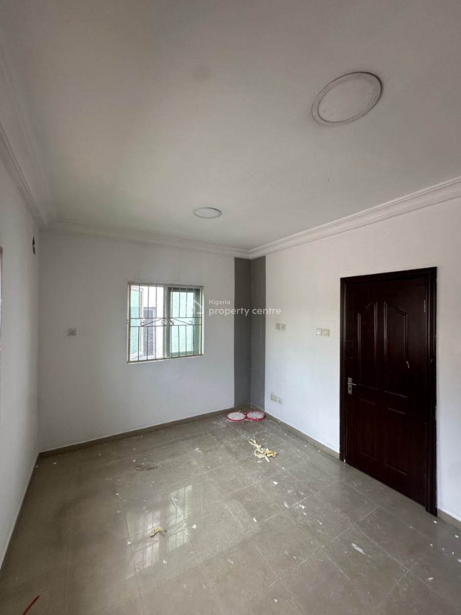 Well Maintained 2 Bed Apartment, Lekki Phase 1, Lekki, Lagos, Commercial Property for Rent