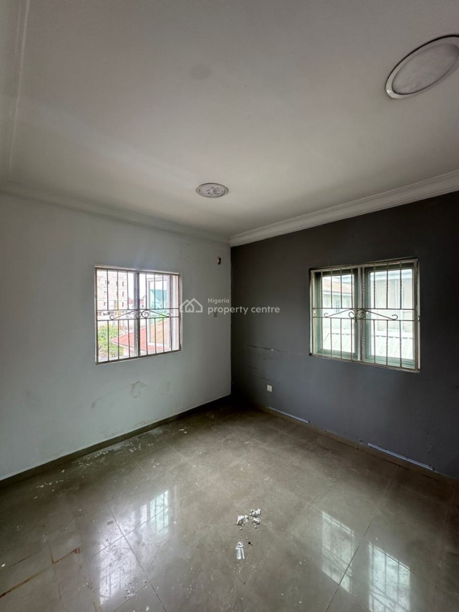 Well Maintained 2 Bed Apartment, Lekki Phase 1, Lekki, Lagos, Commercial Property for Rent