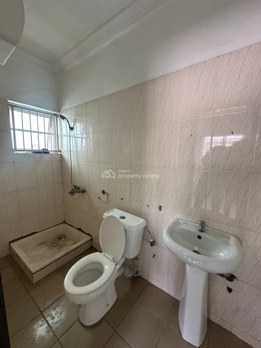 Well Maintained 2 Bed Apartment, Lekki Phase 1, Lekki, Lagos, Commercial Property for Rent