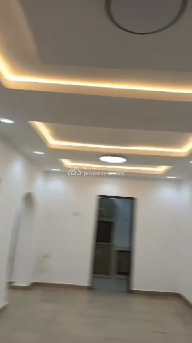 Executive, Very Decent and Standard 3-bedroom Flat, Akoka, Yaba, Lagos, Flat / Apartment for Rent