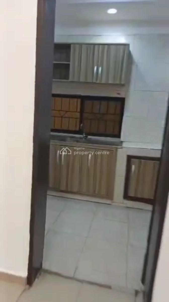 Executive, Very Decent and Standard 3-bedroom Flat, Akoka, Yaba, Lagos, Flat / Apartment for Rent