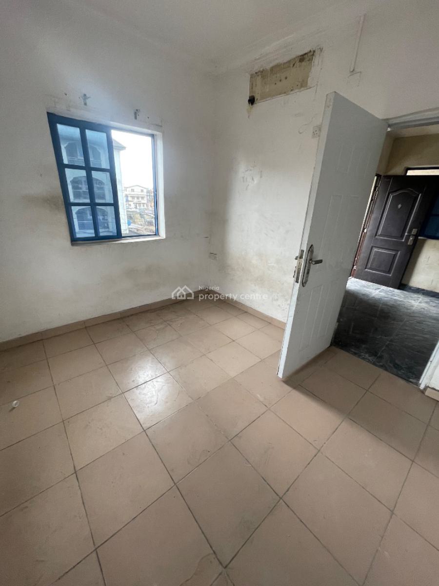 Standard and Spacious 2 Bedroom Flat, Old Yaba Road, Adekunle, Yaba, Lagos, Flat / Apartment for Rent