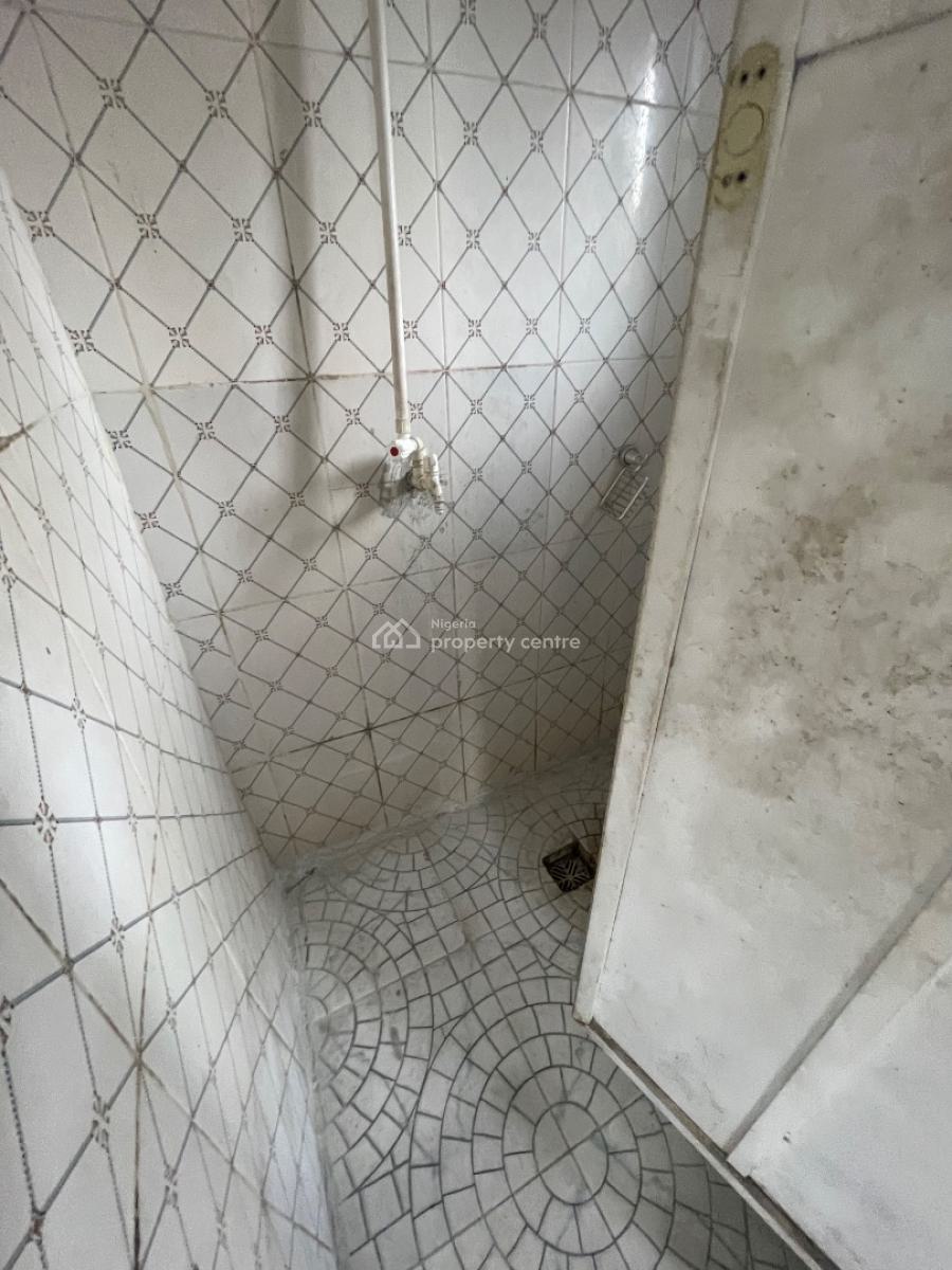 Standard and Spacious 2 Bedroom Flat, Old Yaba Road, Adekunle, Yaba, Lagos, Flat / Apartment for Rent