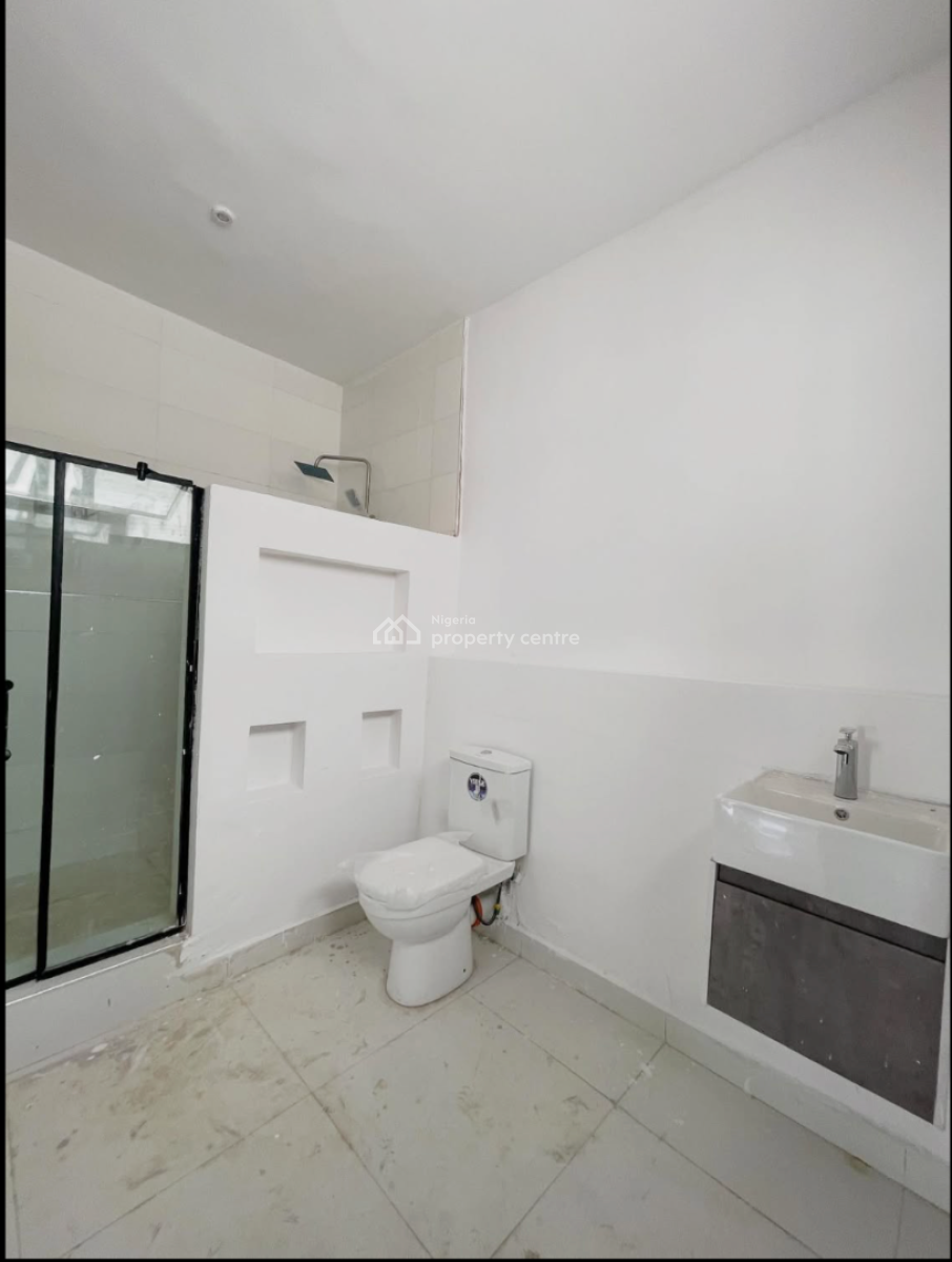 Expansive 4 Bedroom Townhouse in a New Estate, Off Freedom Way, Lekki Phase 1, Lekki, Lagos, House for Rent
