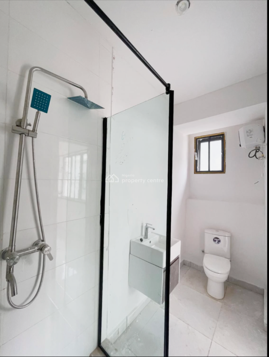 Expansive 4 Bedroom Townhouse in a New Estate, Off Freedom Way, Lekki Phase 1, Lekki, Lagos, House for Rent