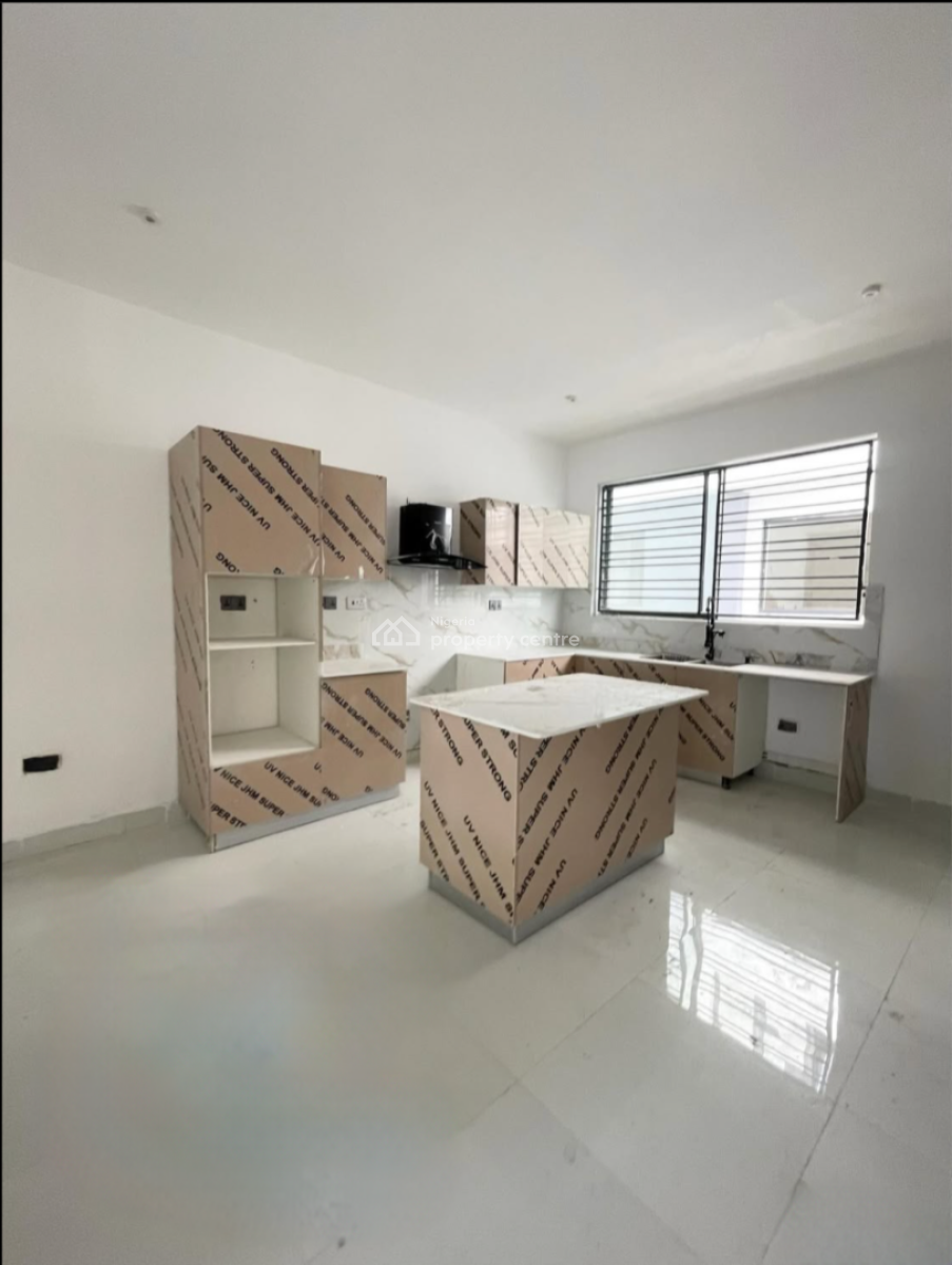 Expansive 4 Bedroom Townhouse in a New Estate, Off Freedom Way, Lekki Phase 1, Lekki, Lagos, House for Rent