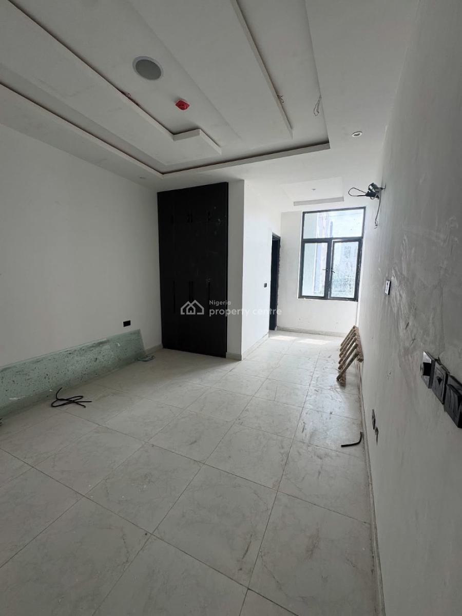 Beautifully Built 2 Bedroom Apartment with Pool, Gym & Elevator, Lekki Phase 1, Lekki, Lagos, Flat / Apartment for Sale