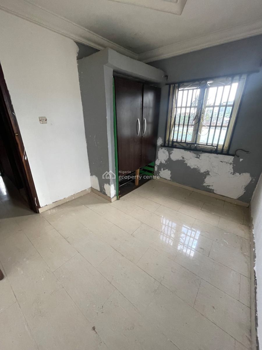 Standard 2 Bedroom Flat, Huges Avenue, Alagomeji, Yaba, Lagos, Flat / Apartment for Rent