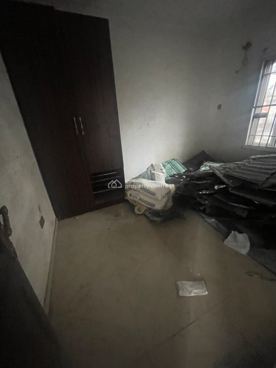 Standard and Executive 2bedroom Flat, Ebute Metta, Ebute Metta West, Yaba, Lagos, Flat / Apartment for Rent