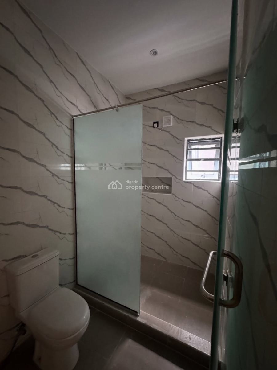 Luxury 2 Bedroom Apartment with Bq, Lekki Phase 1, Lekki, Lagos, Block of Flats for Sale
