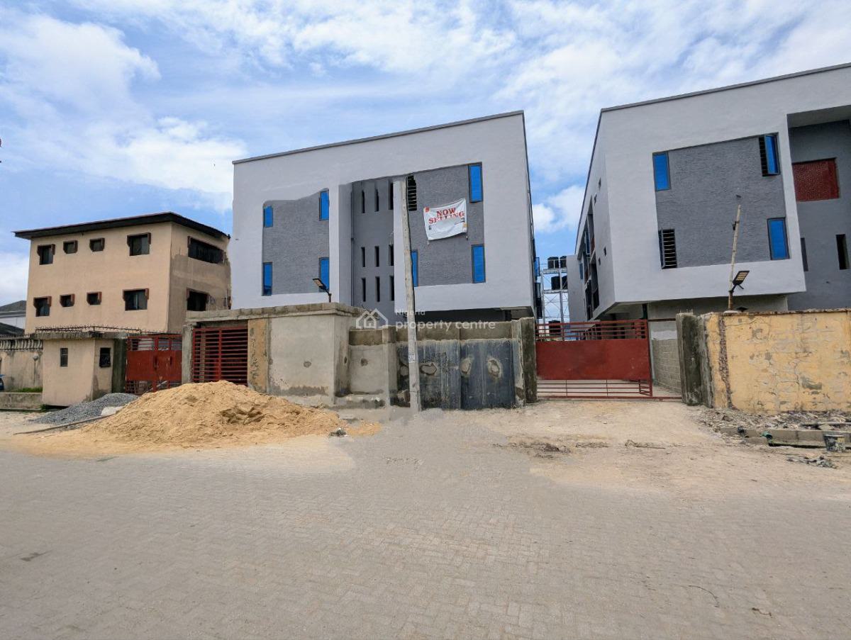 Open Plan 1 Bedroom Apartment in a Gated Area, Off Spg Road, Ologolo, Igbo Efon, Lekki, Lagos, Flat / Apartment for Sale