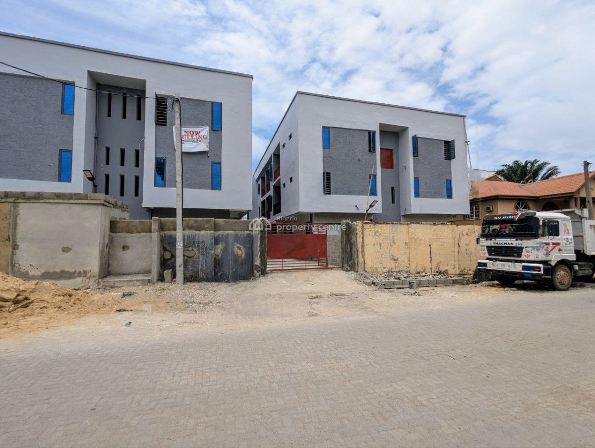 Open Plan 1 Bedroom Apartment in a Gated Area, Off Spg Road, Ologolo, Igbo Efon, Lekki, Lagos, Flat / Apartment for Sale