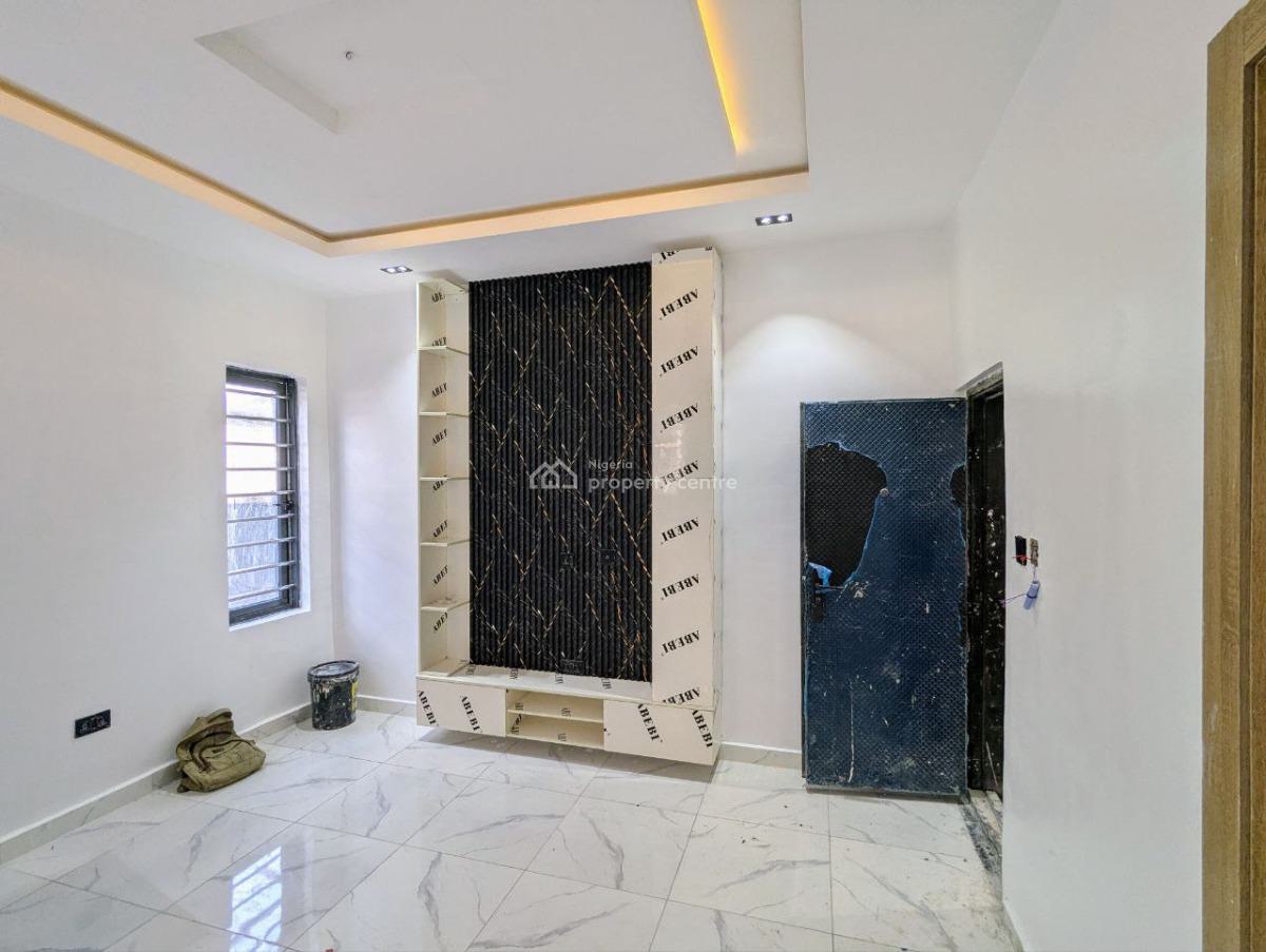 Open Plan 1 Bedroom Apartment in a Gated Area, Off Spg Road, Ologolo, Igbo Efon, Lekki, Lagos, Flat / Apartment for Sale