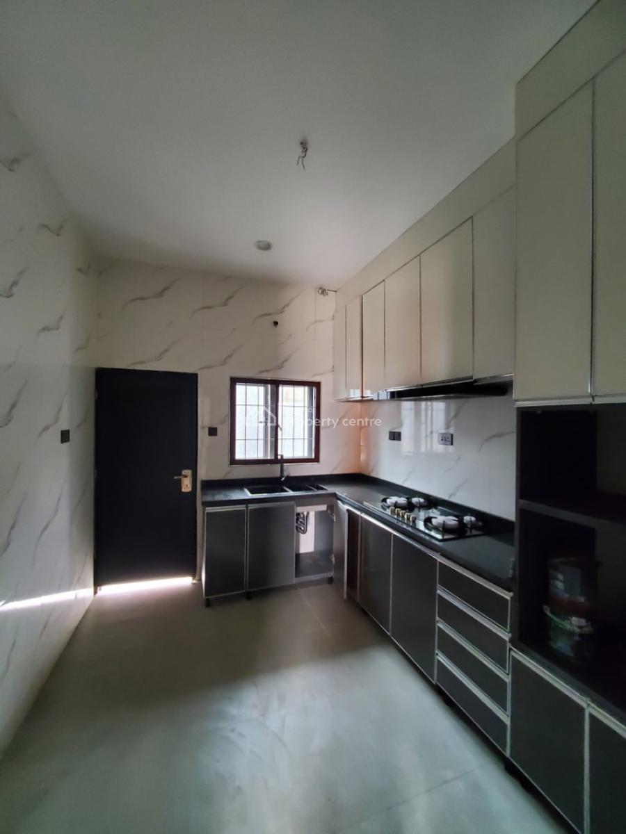 Spacious Three Bedroom Flat with Servant Room, Dantata Estate, Fo1 Layout, Kubwa, Abuja, Flat / Apartment for Rent