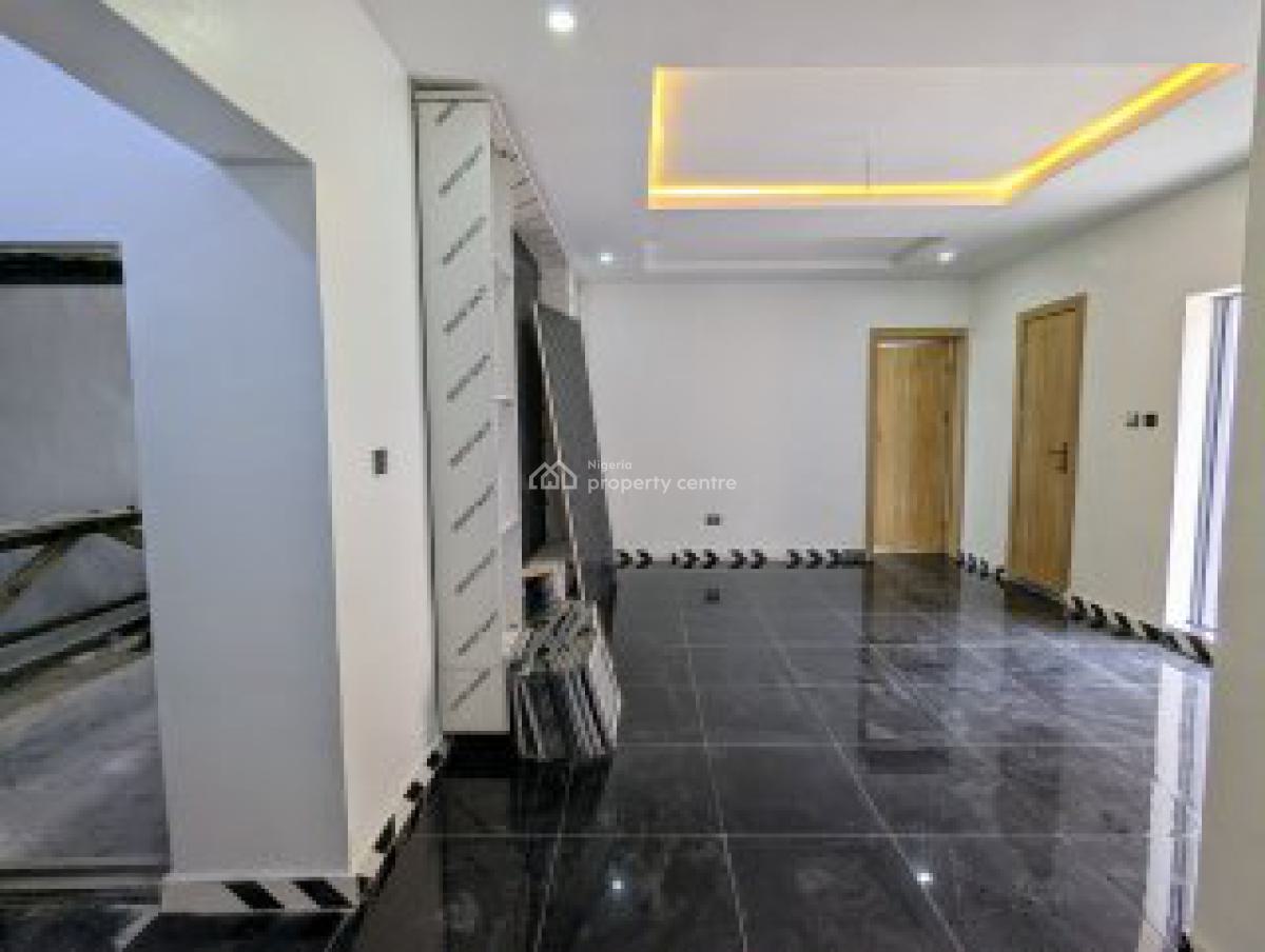 2 Bedroom Apartment in a Gated Area - Gov. Consent, Off Spg Road, Ologolo, Igbo Efon, Lekki, Lagos, Flat / Apartment for Sale