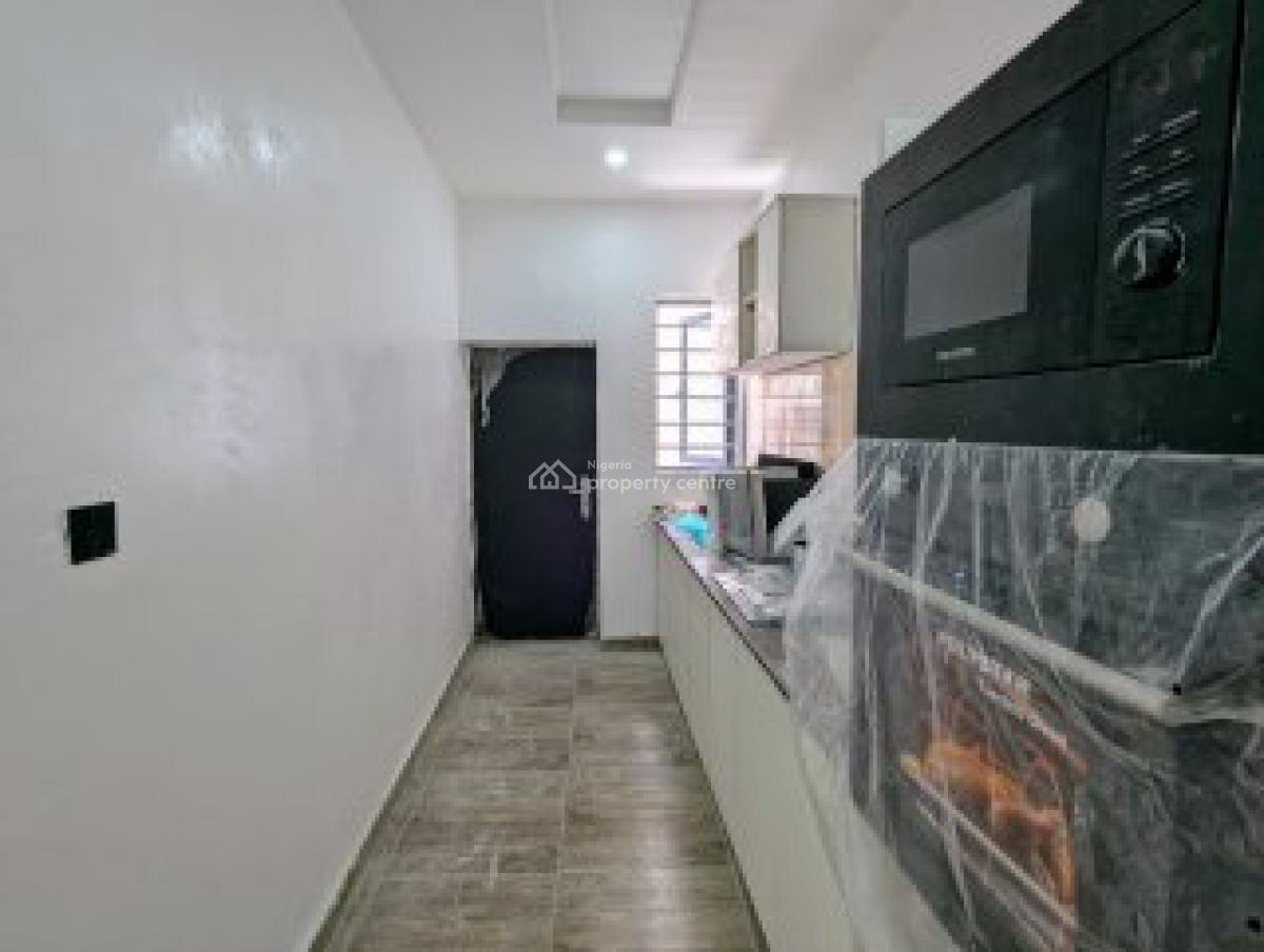 2 Bedroom Apartment in a Gated Area - Gov. Consent, Off Spg Road, Ologolo, Igbo Efon, Lekki, Lagos, Flat / Apartment for Sale