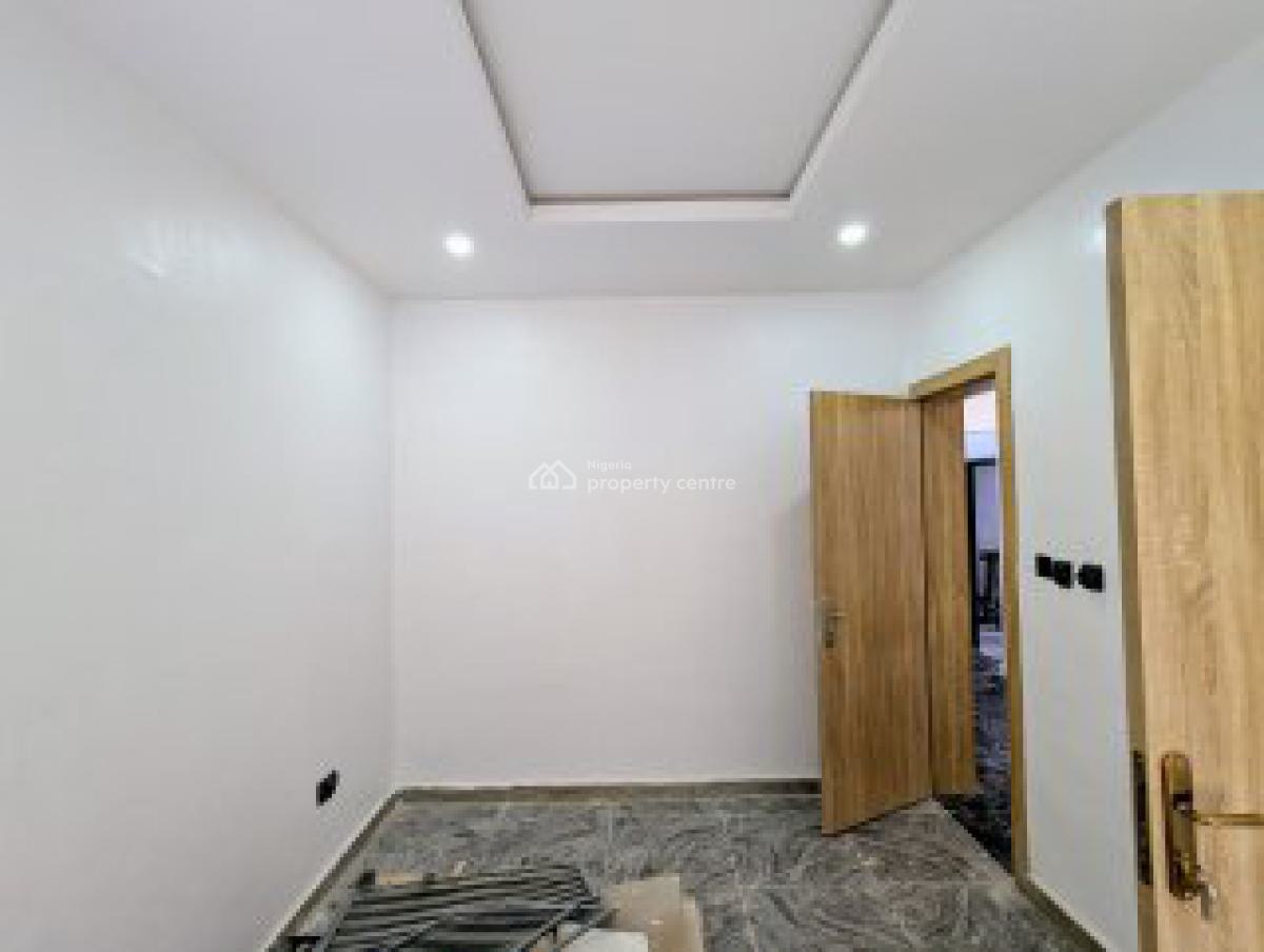 2 Bedroom Apartment in a Gated Area - Gov. Consent, Off Spg Road, Ologolo, Igbo Efon, Lekki, Lagos, Flat / Apartment for Sale