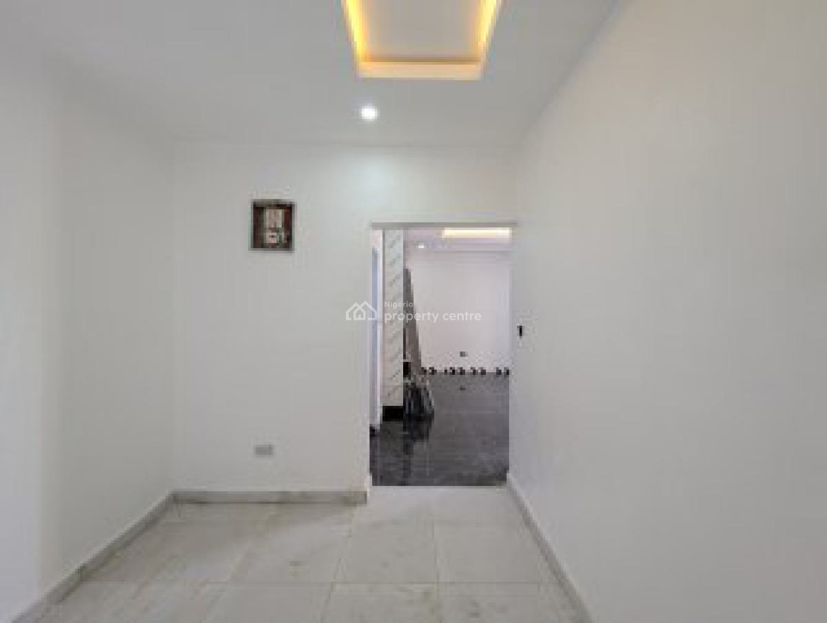 2 Bedroom Apartment in a Gated Area - Gov. Consent, Off Spg Road, Ologolo, Igbo Efon, Lekki, Lagos, Flat / Apartment for Sale